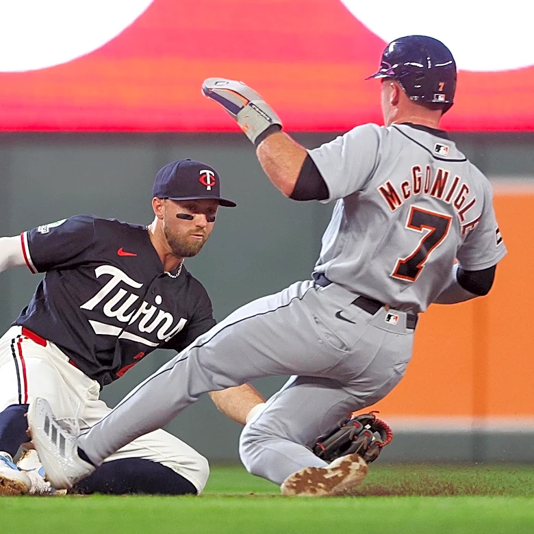 Tigers 11, Twins 6 (12 inn.): It’s too late to apologize