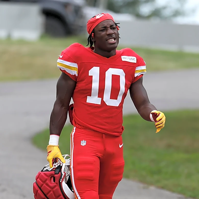 Andy Reid praises Chiefs’ rookie and ‘No.2 back’ for pass protection