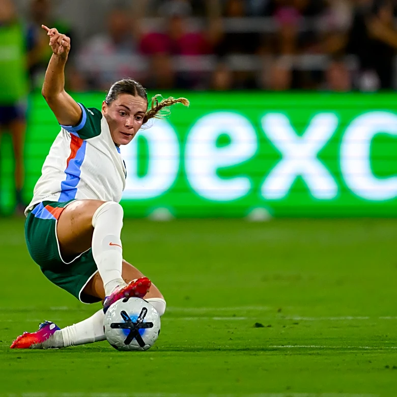 The greatest nutmeg of all time? Courtesy of CANWNT and Denver Summit FC midfielder Emma Regan