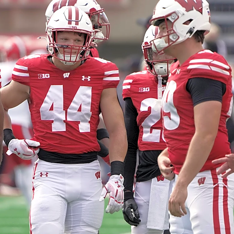Wisconsin projected to be top 20 team in 2026 by The Athletic