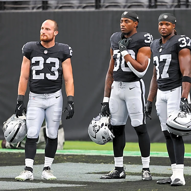 Is Klint Kubiak’s Raiders offense plug-and-play for any running back?