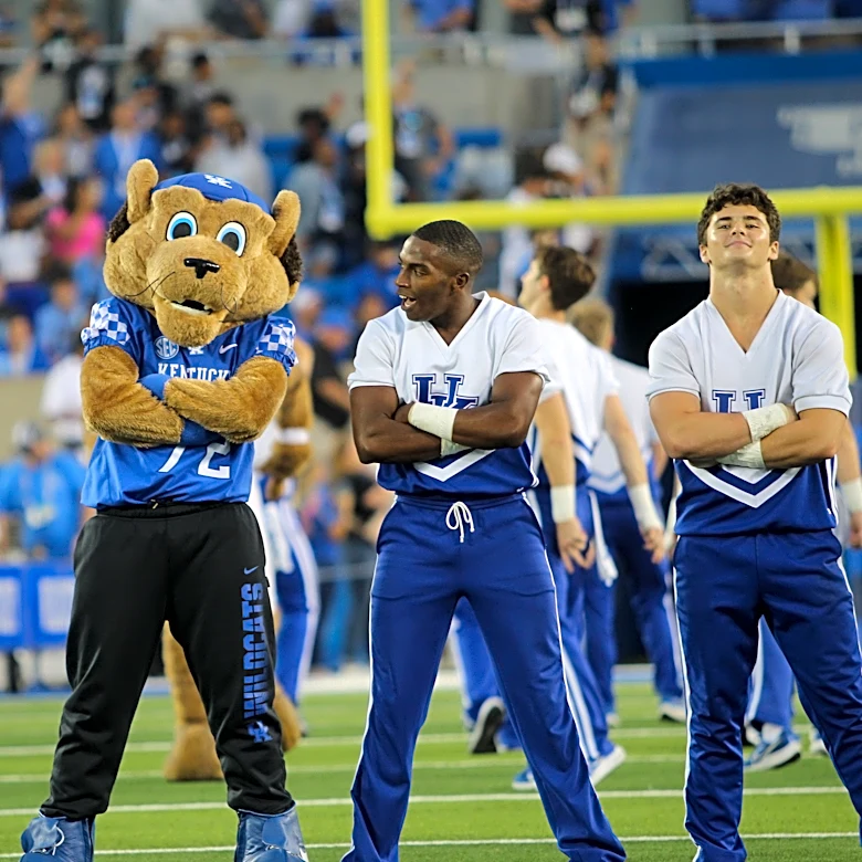 Kentucky Football continuing the Lift Them Up tradition under Will Stein