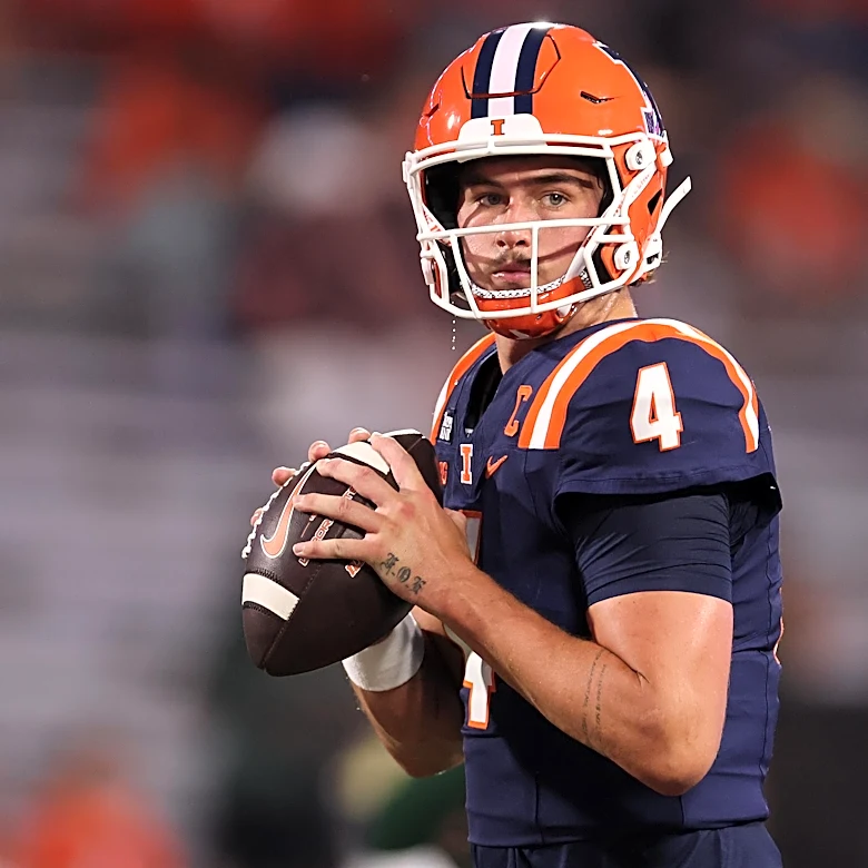 Houser hail mary ends the half