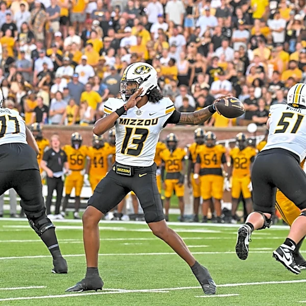 Simmons, Olugbode Connection Fuels Mizzou to Season Opening Rout