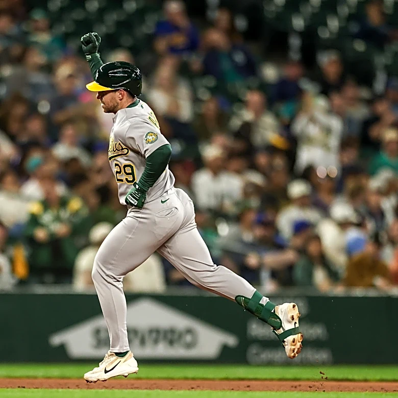 A’s Outlast Mariners 7-4 in Wild Clash