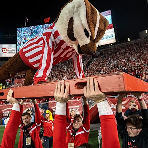 Notre Dame Football: Wisconsin Badgers Q&A with Dillon Graff of Badgernotes