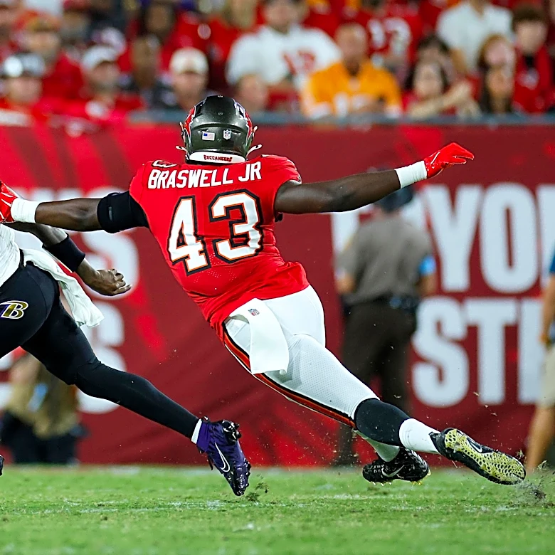 Texans quietly land high-upside DE Chris Braswell