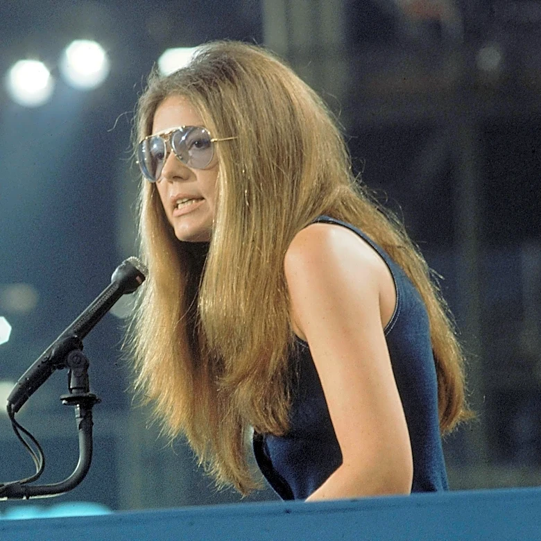 Op-Ed: How the late Gloria Steinem’s spirit lives on in the WNBA