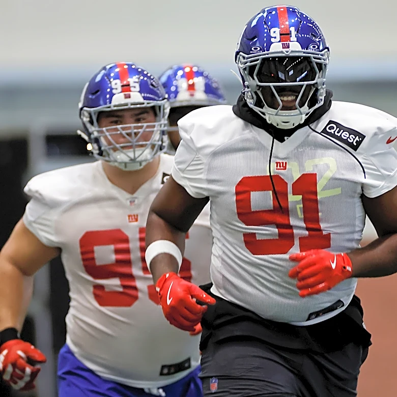 Survey results: Giants’ defensive line dominates… Fans’ list of concerns