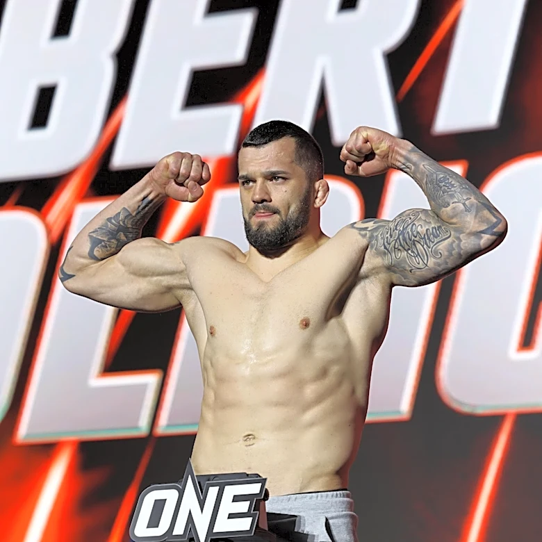 Former KSW double champ who knocked out Dricus du Plessis finally signs with UFC