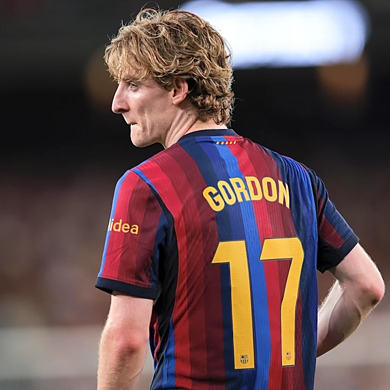 Barcelona star Anthony Gordon answers which is better: La Liga or the Premier League?