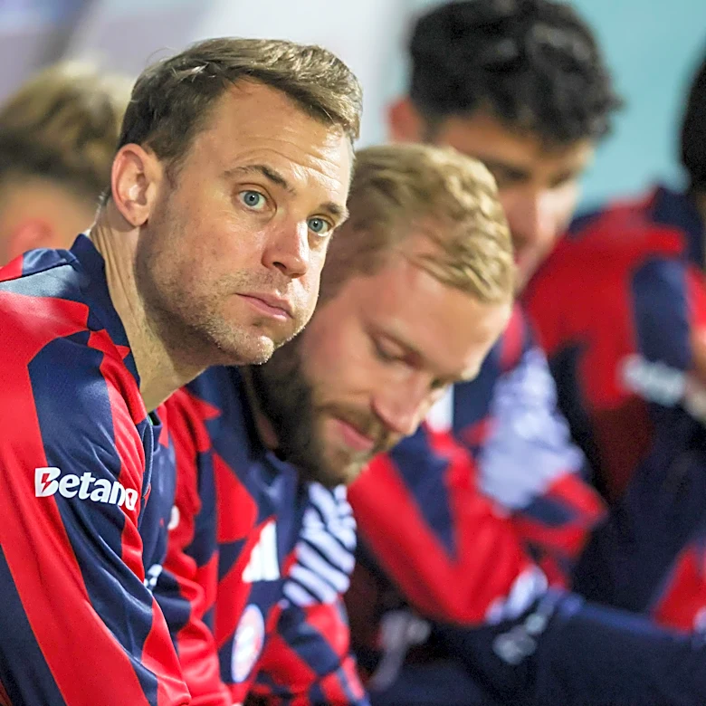 Bayern Munich News: FC Bayern, Schalke 04 bosses exchange ideas on how to improve Bundesliga; PSG goes wild with signings, loses; and MORE!
