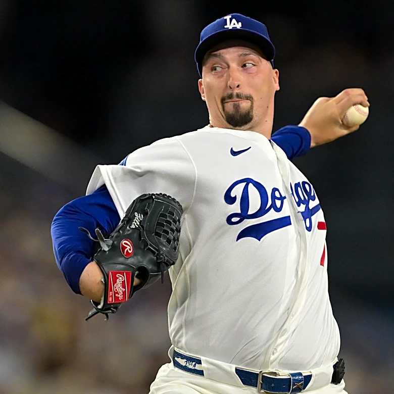 Snell shuts down Nats behind timely Dodger bats