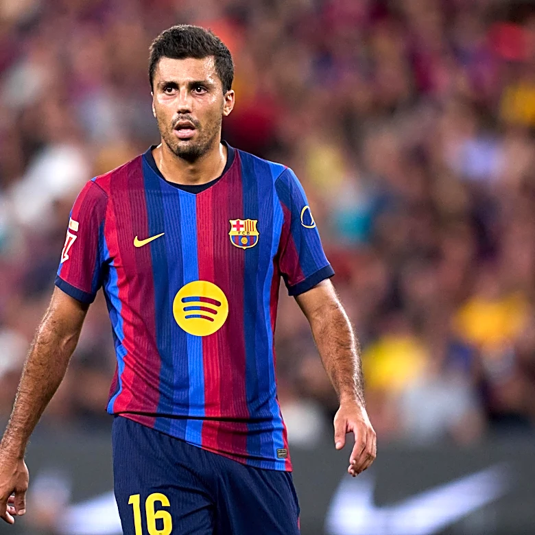 How will Barcelona line up against Valencia in their next La Liga match?