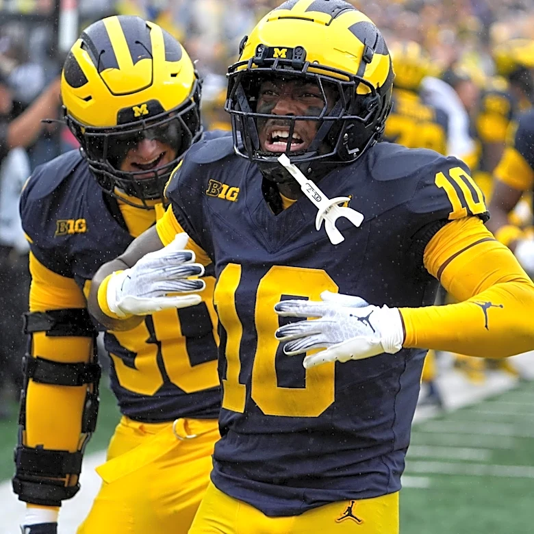 Fans predict an undefeated September for Michigan Football