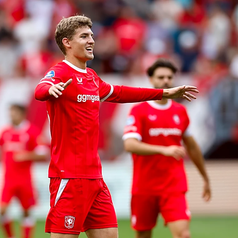 FC Twente chief responds to Barcelona interest in Ruud Nijstad