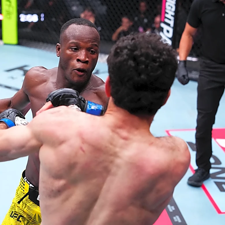 Highlights! Losene Keita turns in wild walk-off knockout, scales the Octagon to cheer himself on cageside | UFC Paris