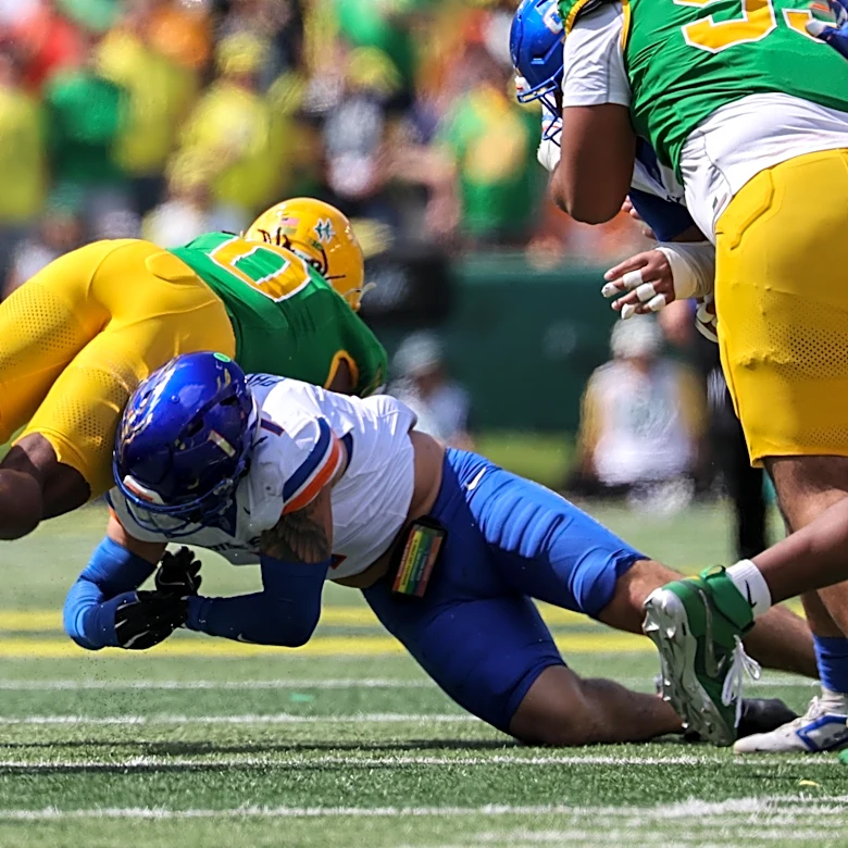 Oregon Battles Boise State To A 34-27 Win