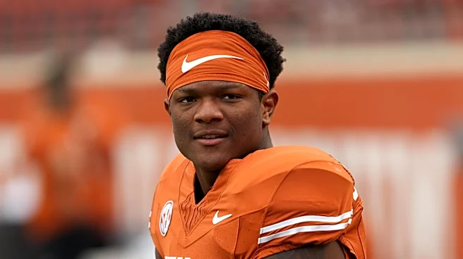 Steve Sarkisian provides injury update on Texas RB Derrek Cooper