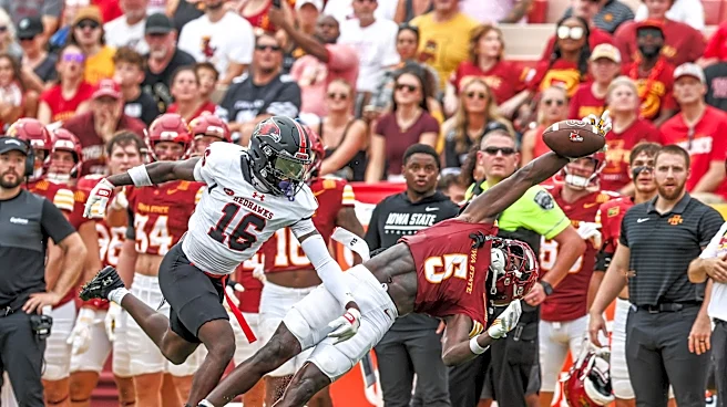 Cyclones clip Redhawks, 38-10