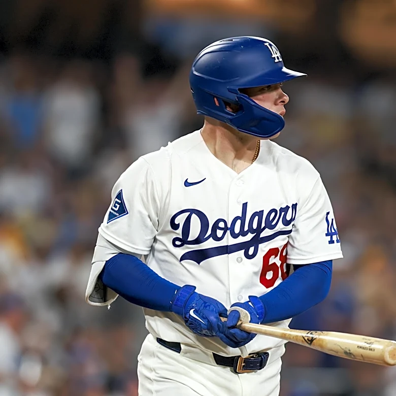Dalton Rushing scratched with elbow soreness, Max Muncy sick