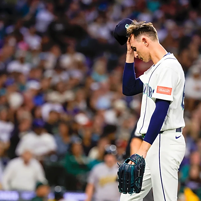 Mariners sleepwalk through 6-2 loss, drop series to A’s