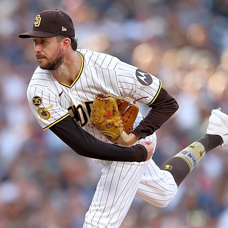 Padres seeking rubber match victory for first series win of September