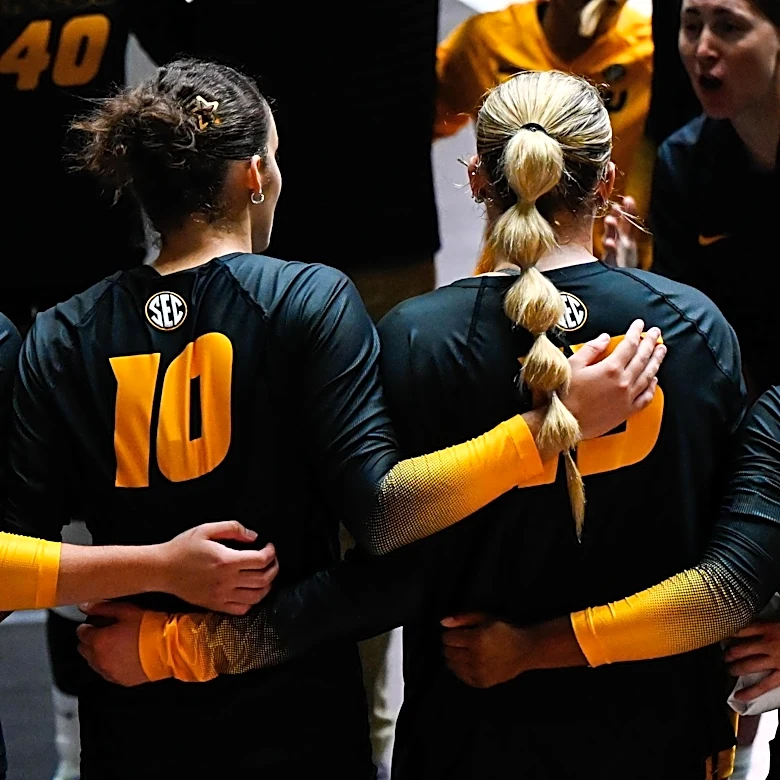 Live Match Thread: Mizzou Volleyball Faces No. 1 Nebraska at Wrigley Field