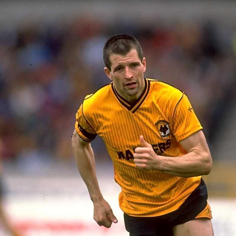 On This Day (7th Sep 1987): Smith Confirms Interest In Bristol Striker & A Load Of Bull