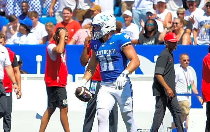 Kentucky unleashed the tight ends to kick off the Will Stein era