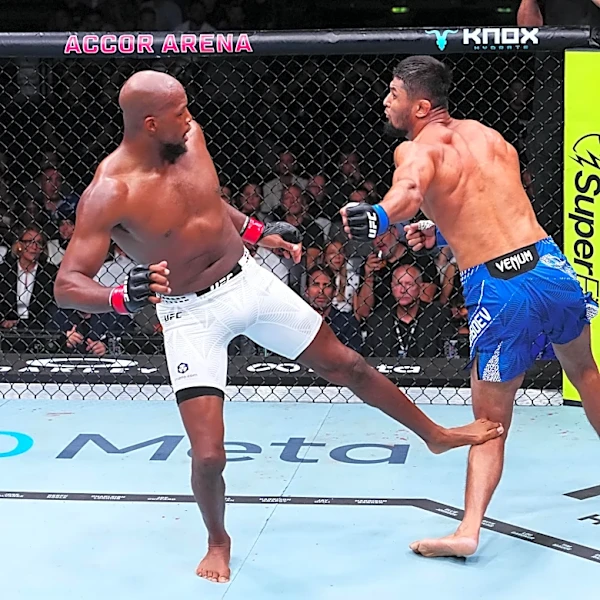 Michael ‘Venom’ Page oblique kick sends Nursulton Ruziboev to hospital after UFC Paris