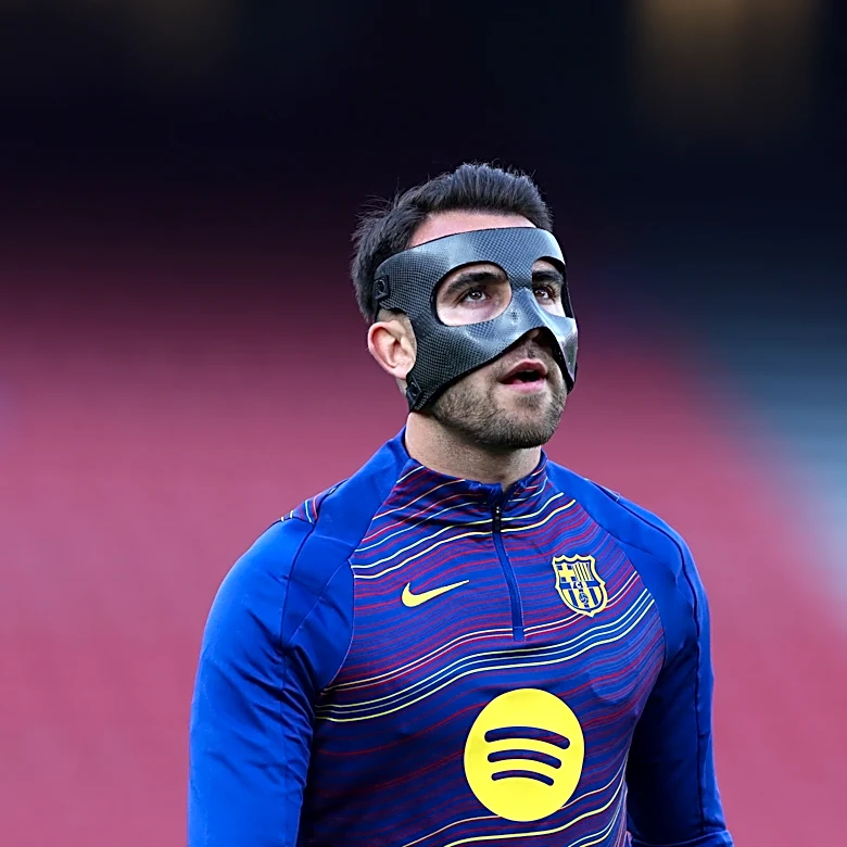 Eric Garcia trains with mask and tipped to return for Barcelona against Levante