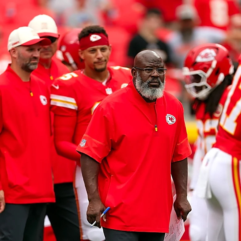 Monday Musings: Will Chiefs’ offense or defense rank higher in 2026?