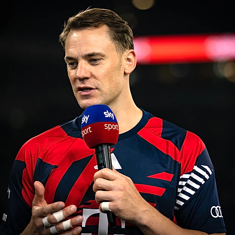 Bayern Munich exec throws subtle dig at Schalke over Manuel Neuer heckling