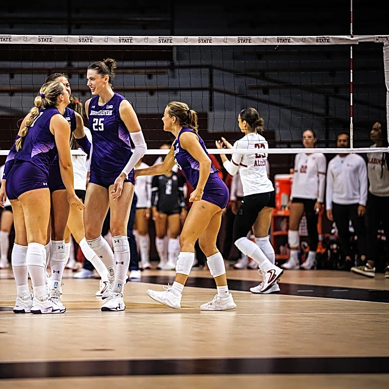 Volleyball: NU splits Big Ten-SEC Challenge