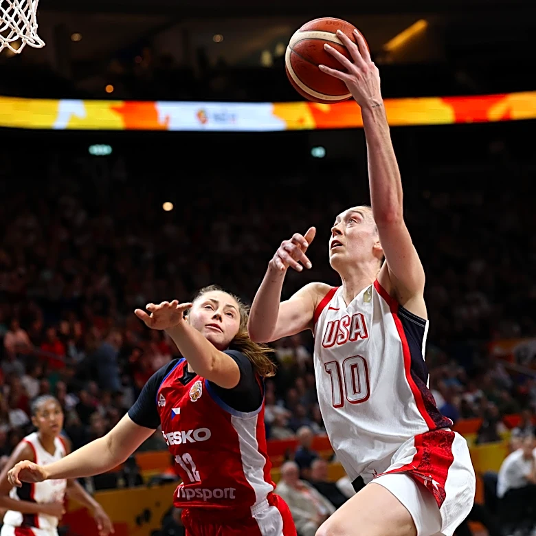 U.S. Crushes Czechia, 105-64