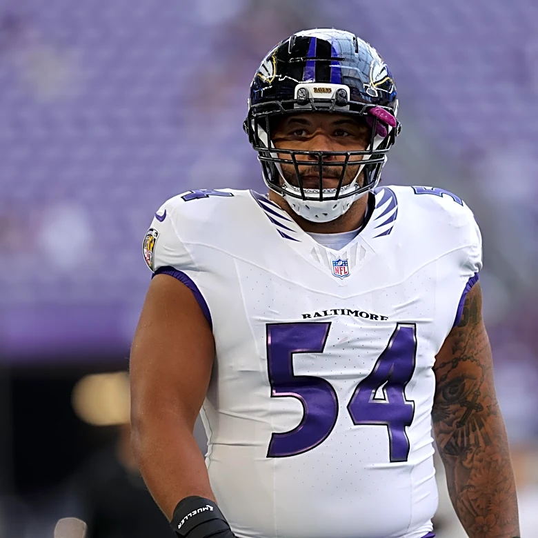 Dark horse Jovaughn Gwyn wins Ravens’ Week 1 starting center job
