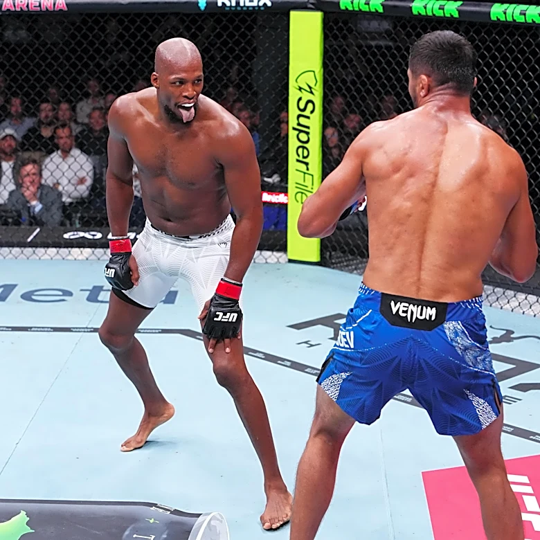Robert Whittaker befuddled by Michael ‘Venom’ Page’s UFC Paris performance: ‘I didn’t even want to watch it’