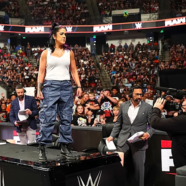 Bayley’s Raw return means she re-signed with WWE, unless it doesn’t