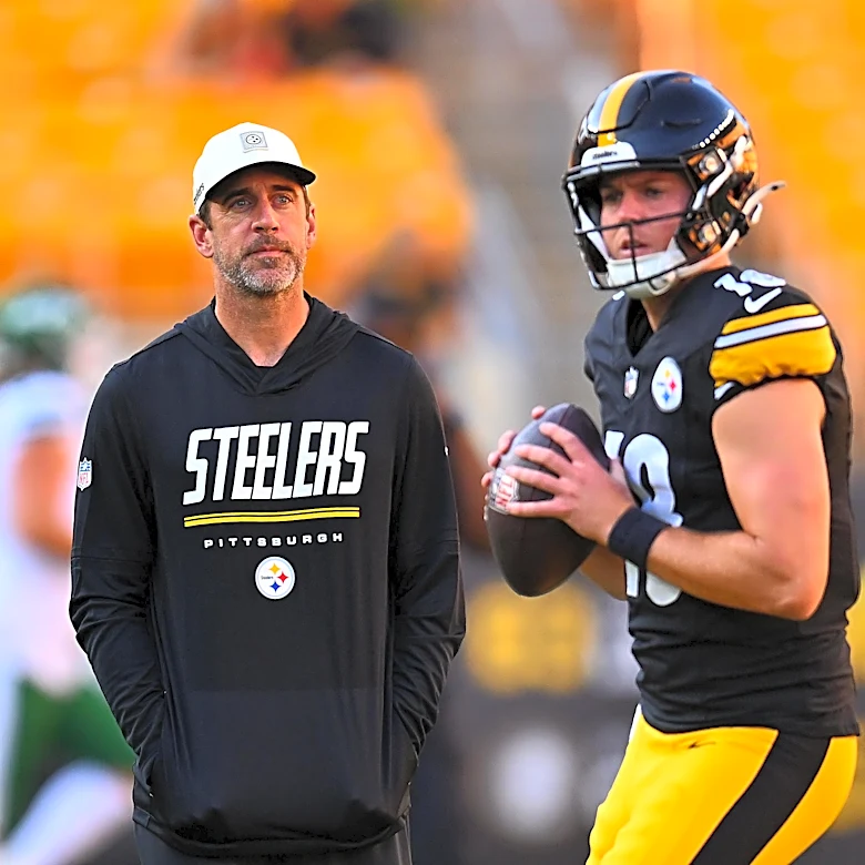 Aaron Rodgers did not expect Steelers to keep four QBs