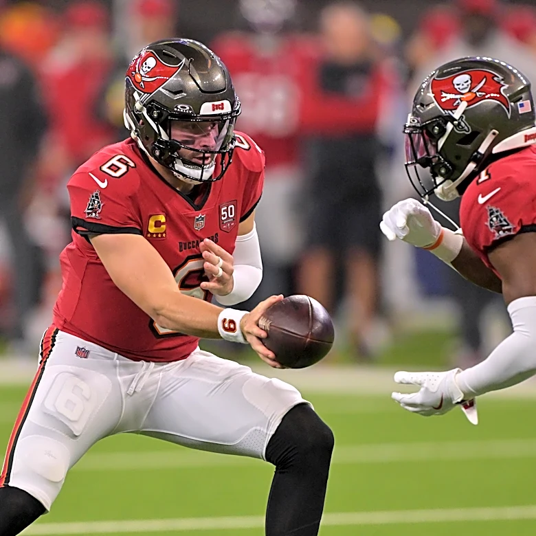 Baker Mayfield and Bucs get a deal done, while 2 key starters return to practice