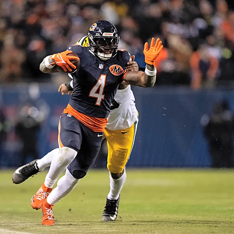 Should the Chicago Bears extend D’Andre Swift?