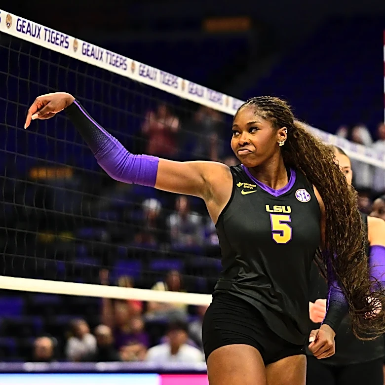 LSU volleyball drops Showdown match to NC State