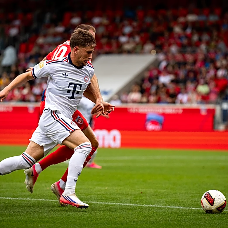 Bayern Munich extends contract with exciting youngster