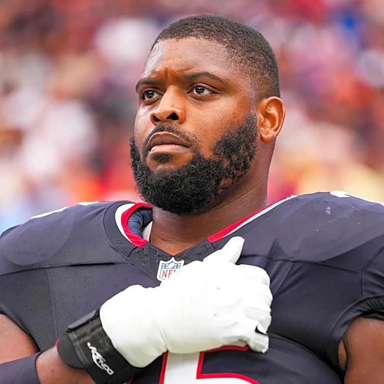 Cowboys sign veteran offensive lineman in wake of Tyler Smith injury news