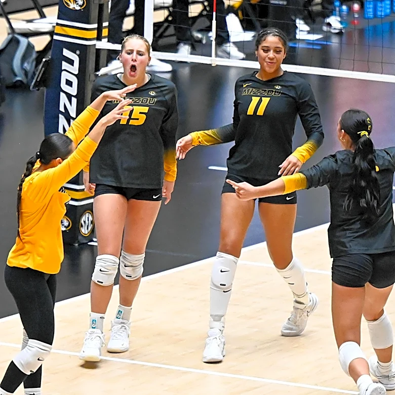 Mizzou Volleyball Steals Set in 3-1 Loss to No. 5 Louisville