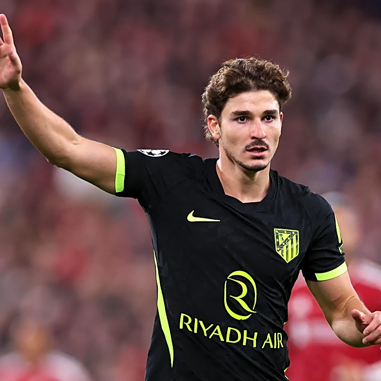 ‘We made a formal and correct offer’ – Deco opens up on Barcelona’s Julian Alvarez chase