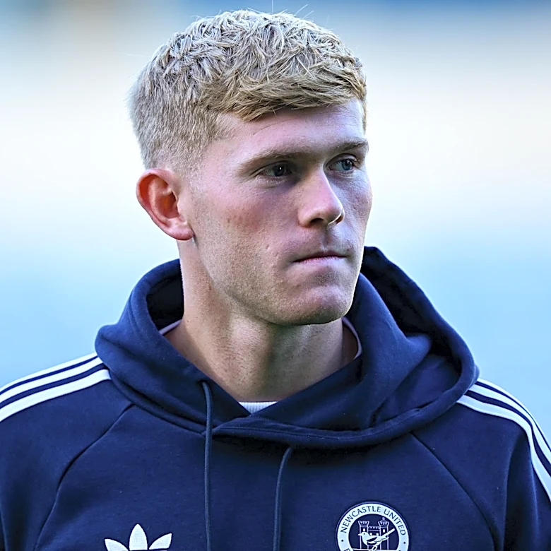 Lewis Hall’s New Newcastle Contract Includes Major Blow for Manchester United