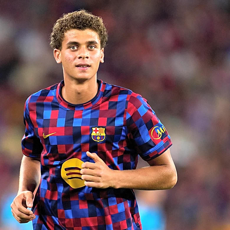 ‘We had to keep him’ – Hansi Flick talks Hamza Abdelkarim’s new Barcelona contract