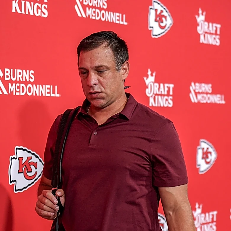 Should the Chiefs be open to a major in-season trade?